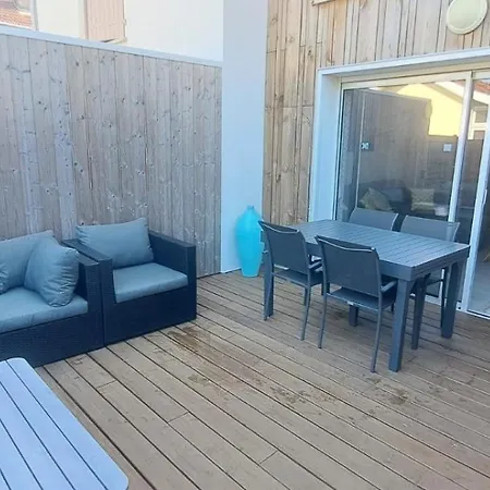 Holiday home Maison Neuve Ultra Equipee Au Centre De Lit & Mixe *