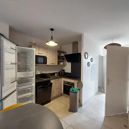 Holiday home Maison Neuve Ultra Equipee Au Centre De Lit & Mixe *