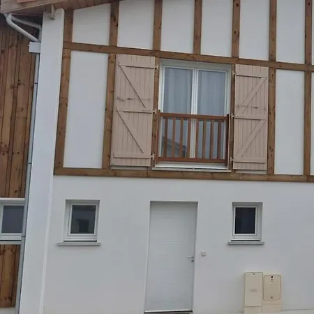 Maison Neuve Ultra Equipee Au Centre De Lit & Mixe Holiday home