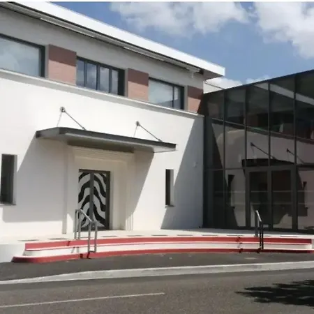 Holiday home Maison Neuve Ultra Equipee Au Centre De Lit & Mixe Lit-et-Mixe